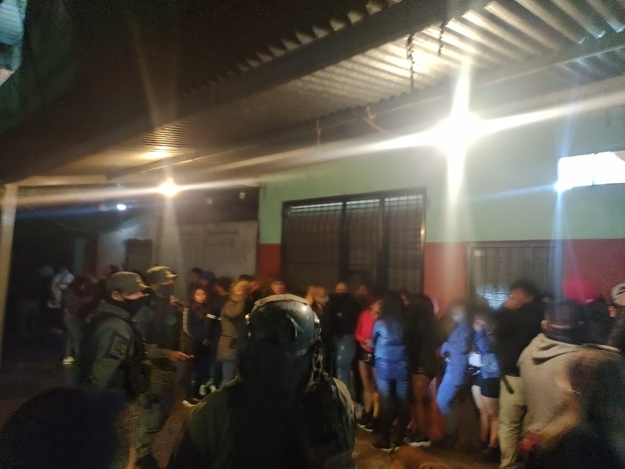 Gendarmería desbarató una “fiesta clandestina” en CABA 