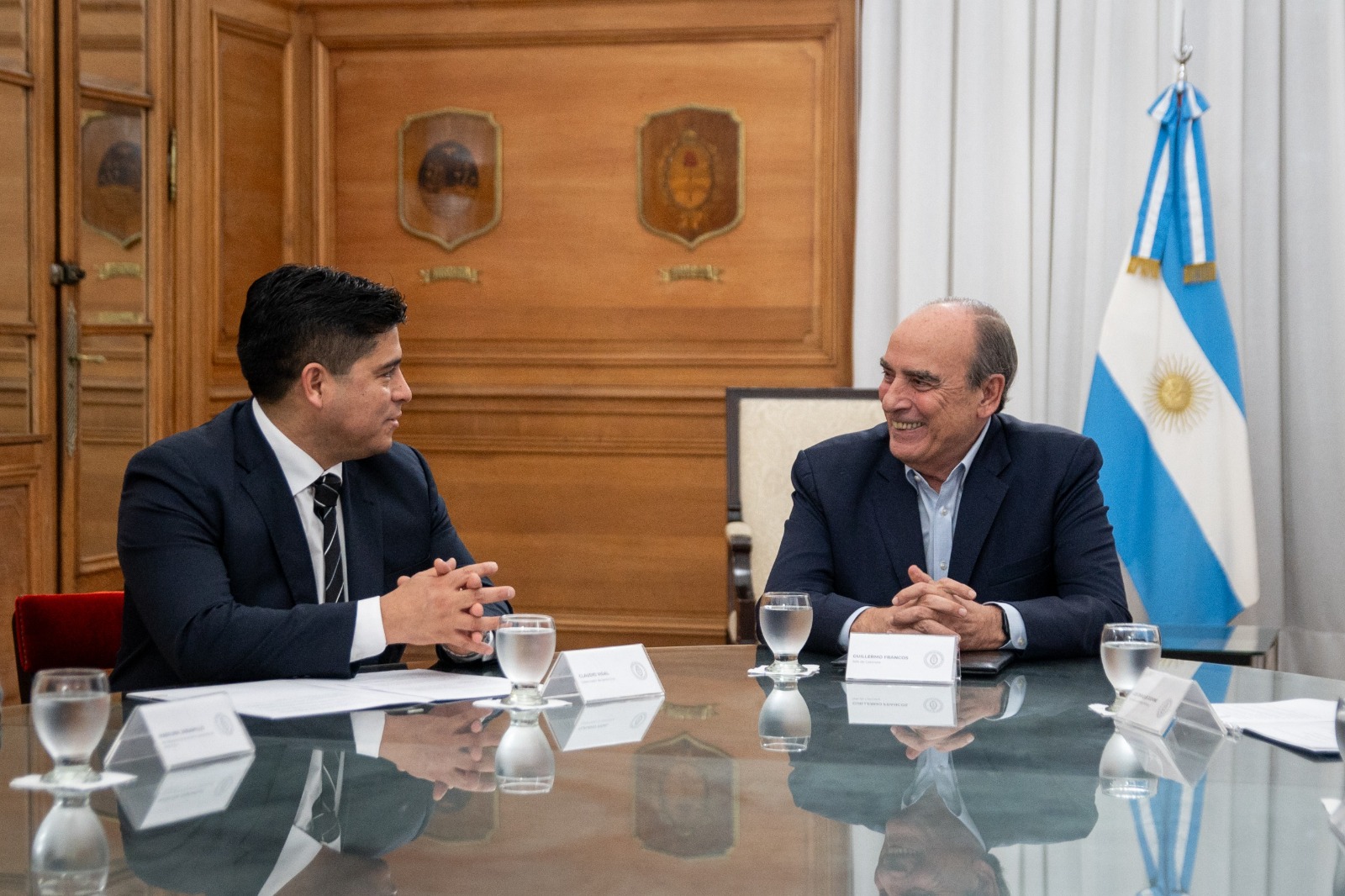 El Gobernador de Santa Cruz, Claudio vidal y el Jefe de Gabinete, el Dr. Guillermo Francos El Gobernador de Santa Cruz, Claudio vidal y el Jefe de Gabinete, el Dr. Guillermo Francos