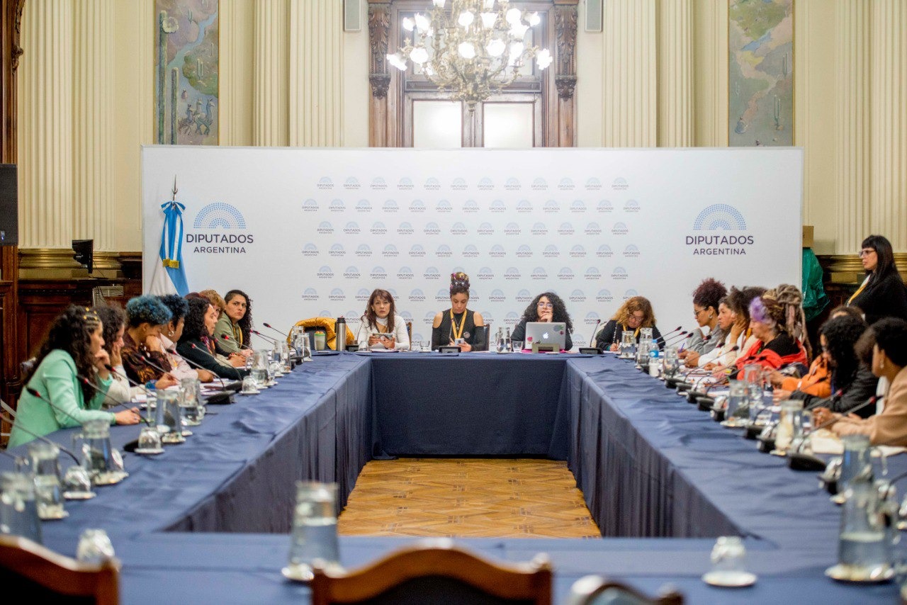 El encuentro contó con diferentes paneles y debates