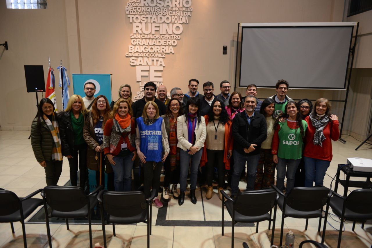 Presentación del programa  “Espacios Laborales Libres de Discriminación” junto a integrantes de la Red Intersindical contra la Violencia Laboral.