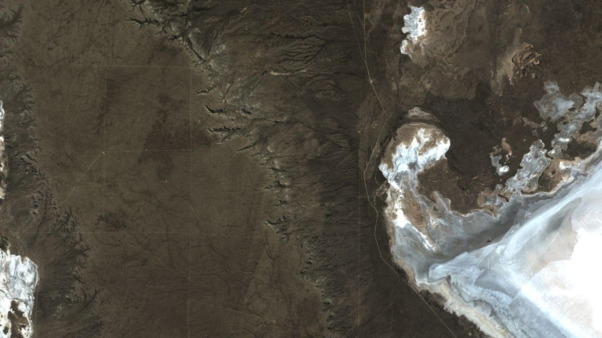 Gran Salitral y Salitral de la Perra, La Pampa - LandSat-8 OLI - 4 de Septiembre de 2015