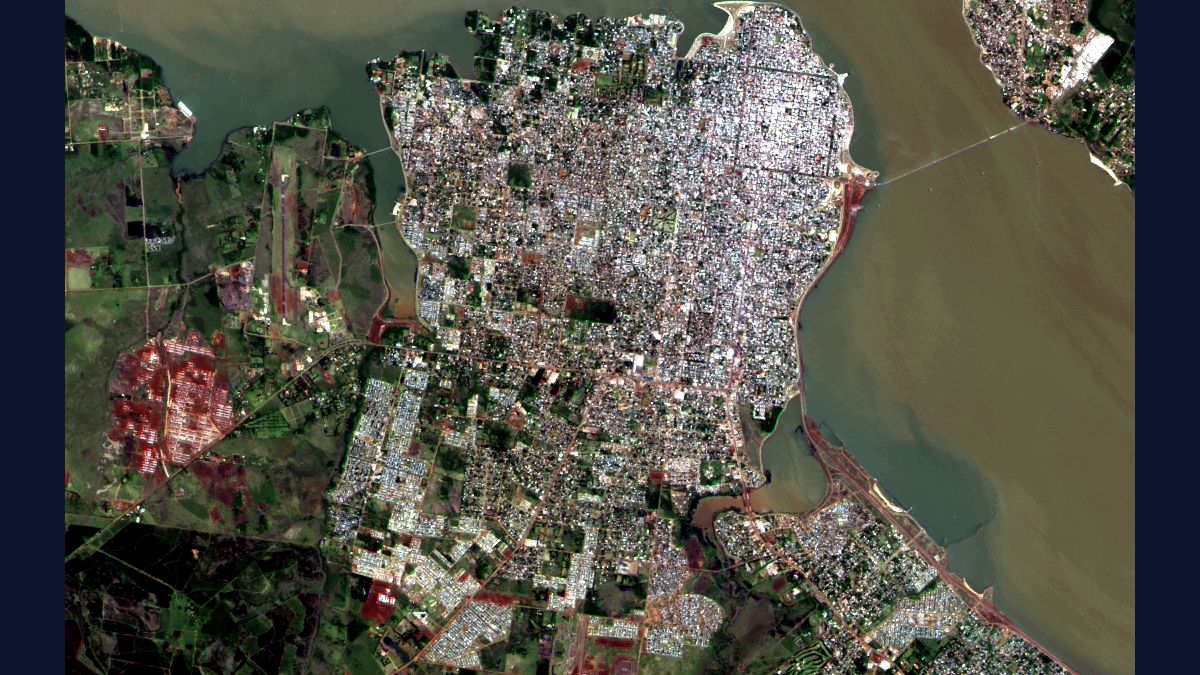 Ciudad de Posadas, Misiones - LandSat-8 OLI - 28 de Octubre de 2015