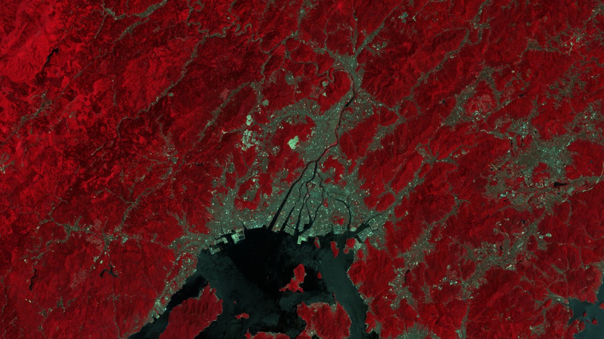 Hiroshima, Japón - Landsat 7 ETM+ - 25 de mayo de 2002