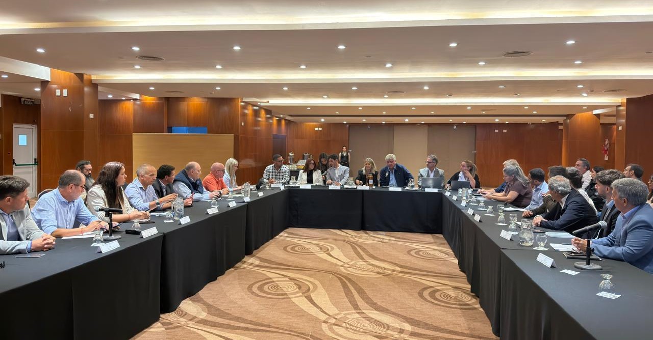 Pesca: el Gobierno reuni&oacute; a la Mesa Consultiva en Puerto Madryn para avanzar en trazabilidad, simplificaci&oacute;n de tr&aacute;mites y apertura de mercados