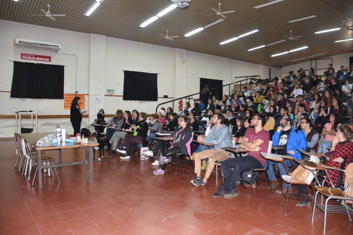 CHARLA EN CASILDA
