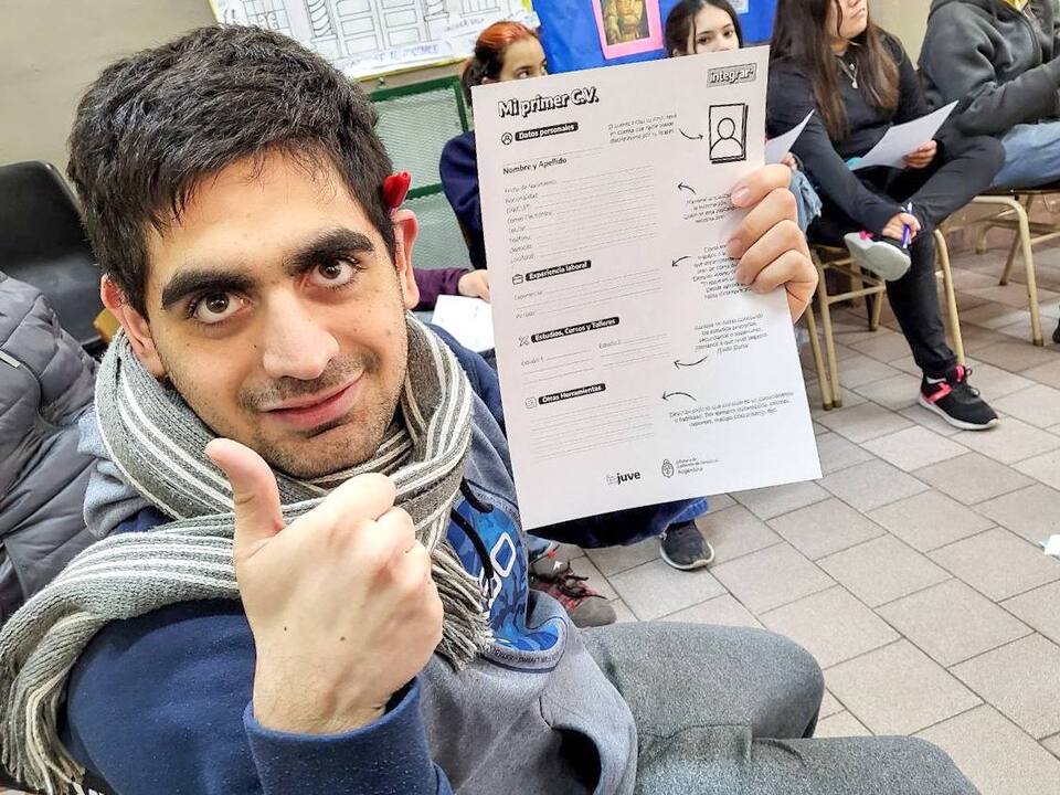 Taller Integrar Empleo Joven participando del taller