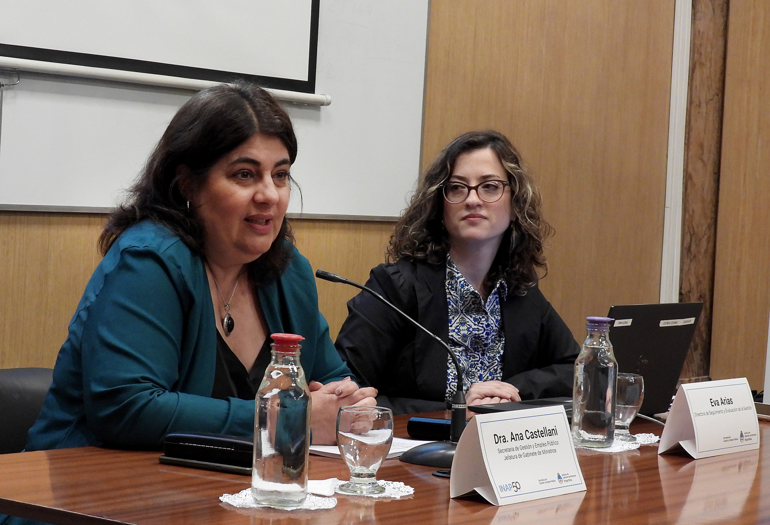 La Dra. Ana Castellani junto a Eva Arias