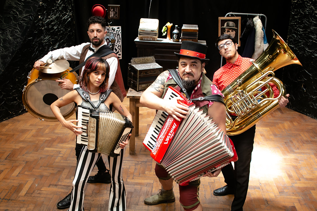 Música balcánica con La César Pavón Orkesta en el Palacio Libertad