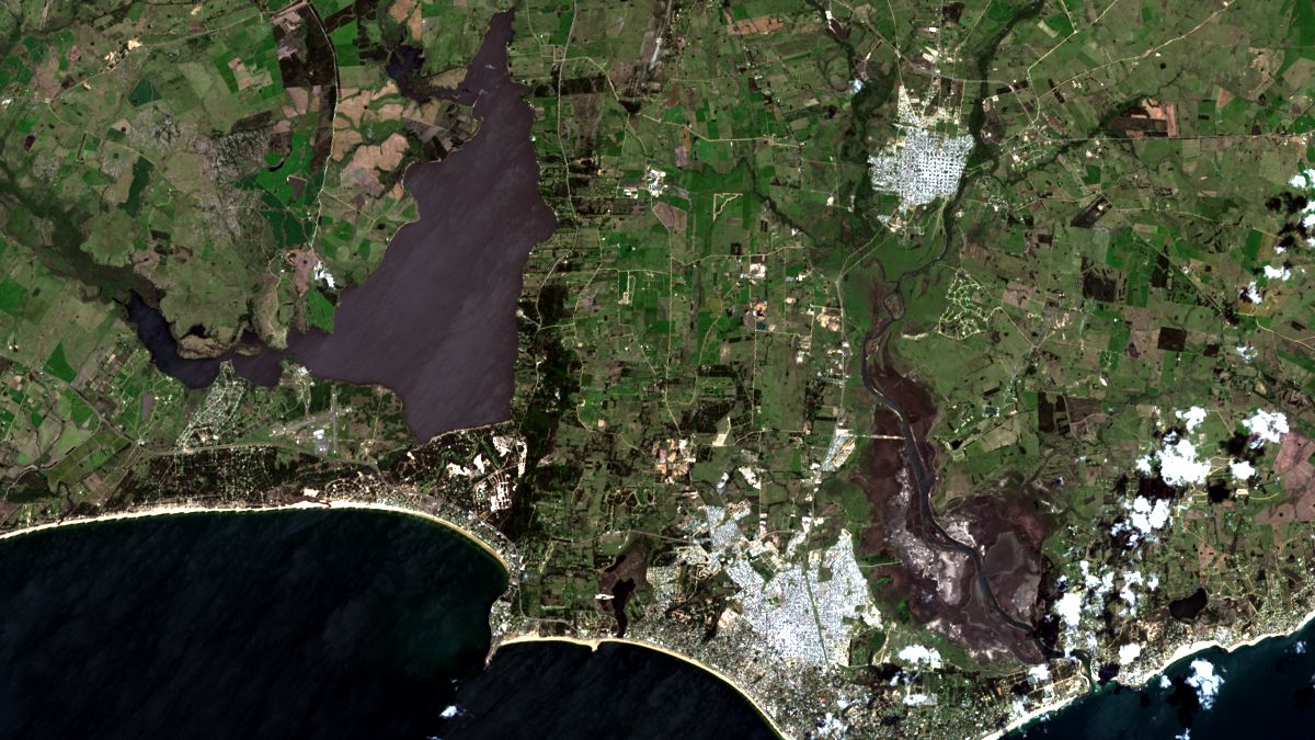 Laguna del Sauce, Uruguay - Landsat 8 OLI - 8 de Octubre de 2013