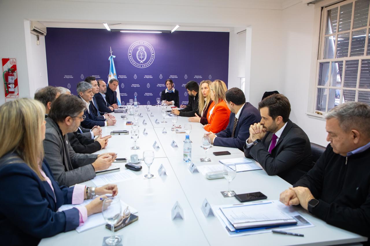 La secretaria general de la Presidencia coordinó la primera reunión interjurisdiccional por la visita del Papa