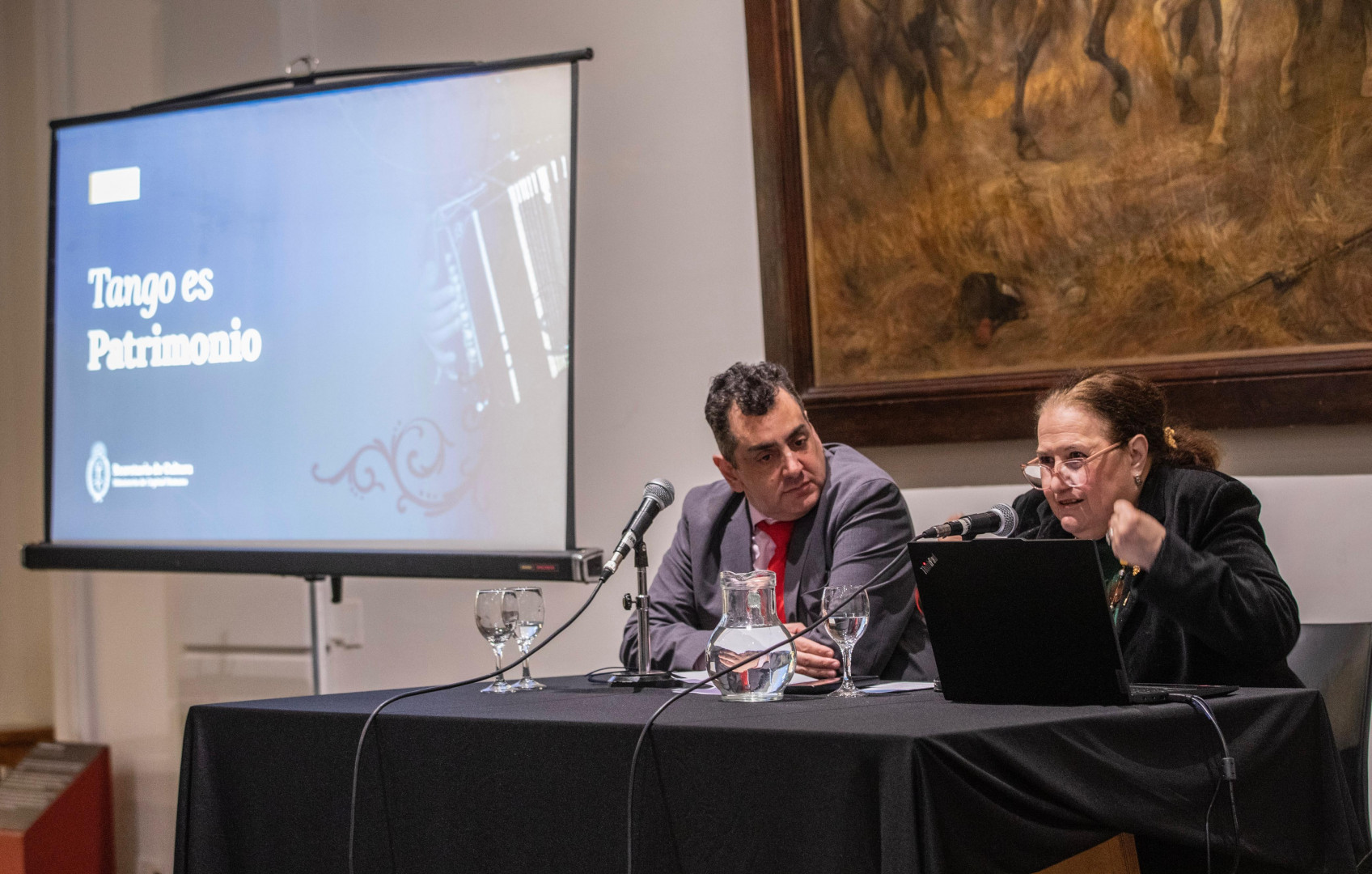 Leonardo Cifelli y Liliana Barela durante la presentación de “Tango es Patrimonio”. Leonardo Cifelli y Liliana Barela durante la presentación de “Tango es Patrimonio”.