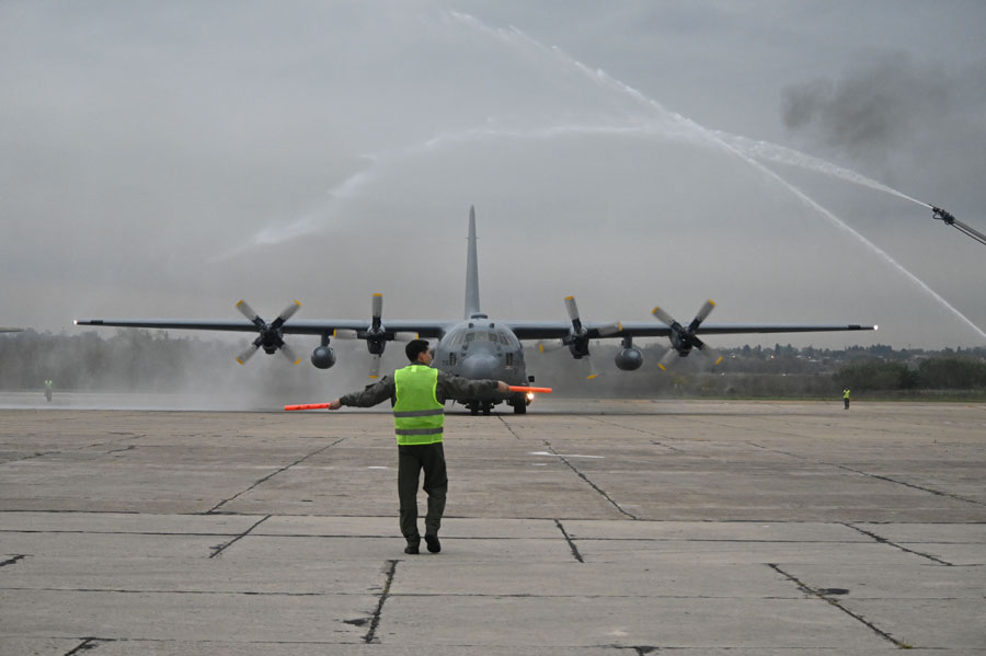 El C-130H Hercules TC-60 arribó a la I Brigada Aérea | Argentina.gob.ar