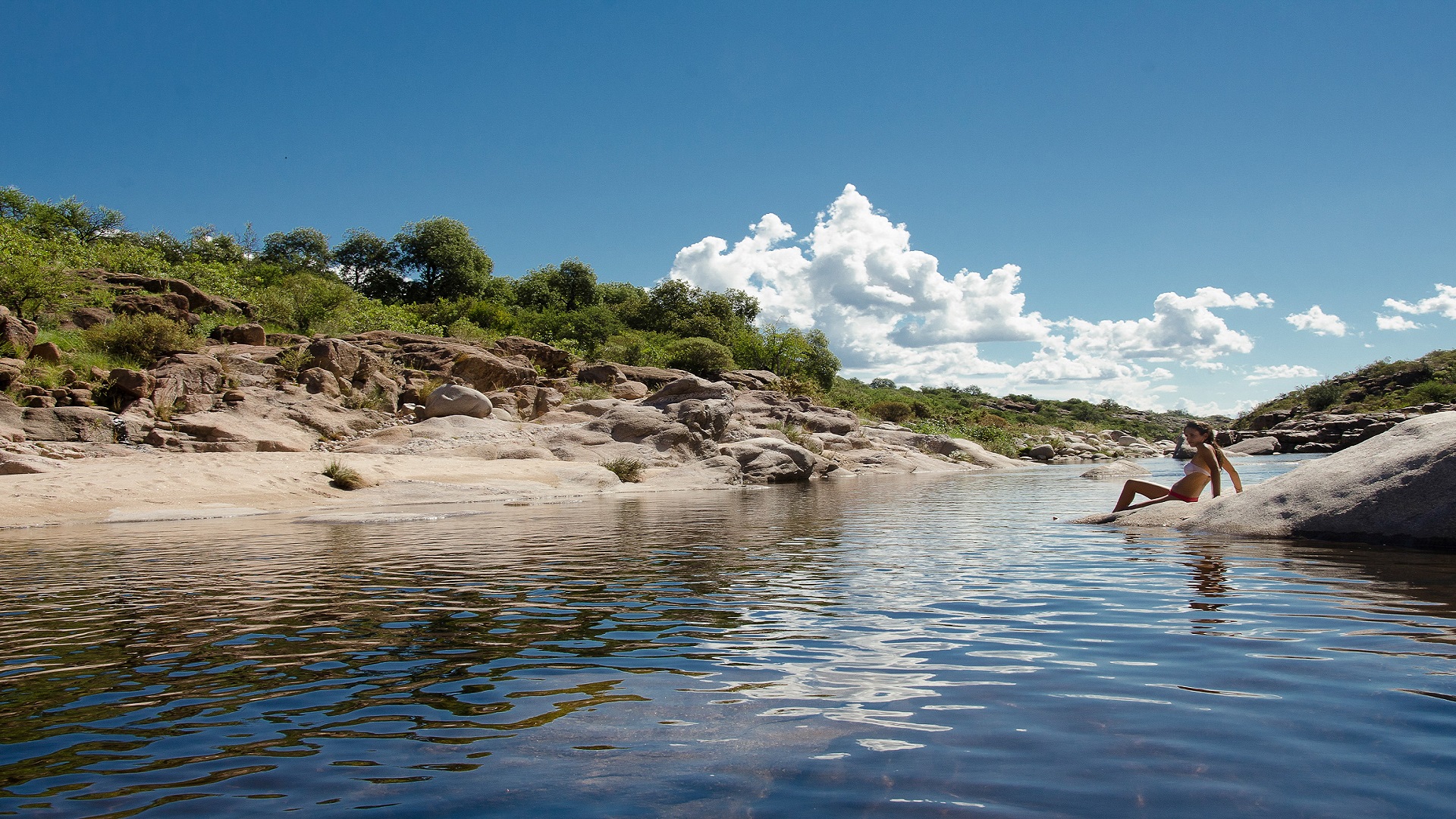 Río en Mina Clavero
