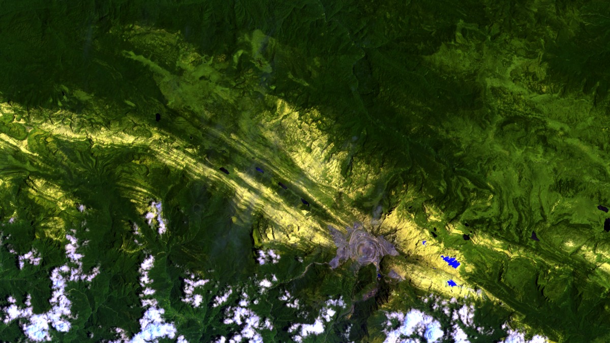 Mina de Grasberg - Indonesia - Landsat 5 TM - 29 de octubre 2009