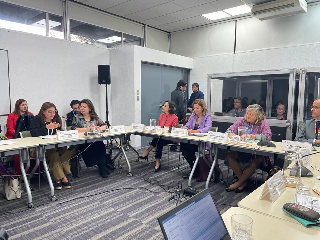 Imagen de distintas expositoras durante la reunión