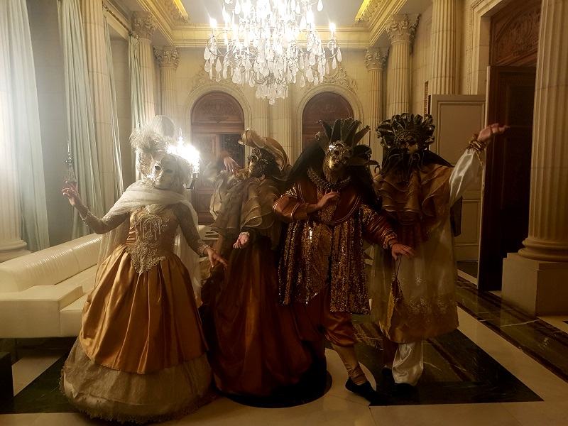 Fiesta veneciana, en el Arte Decorativo. Fiesta veneciana, en el Arte Decorativo.