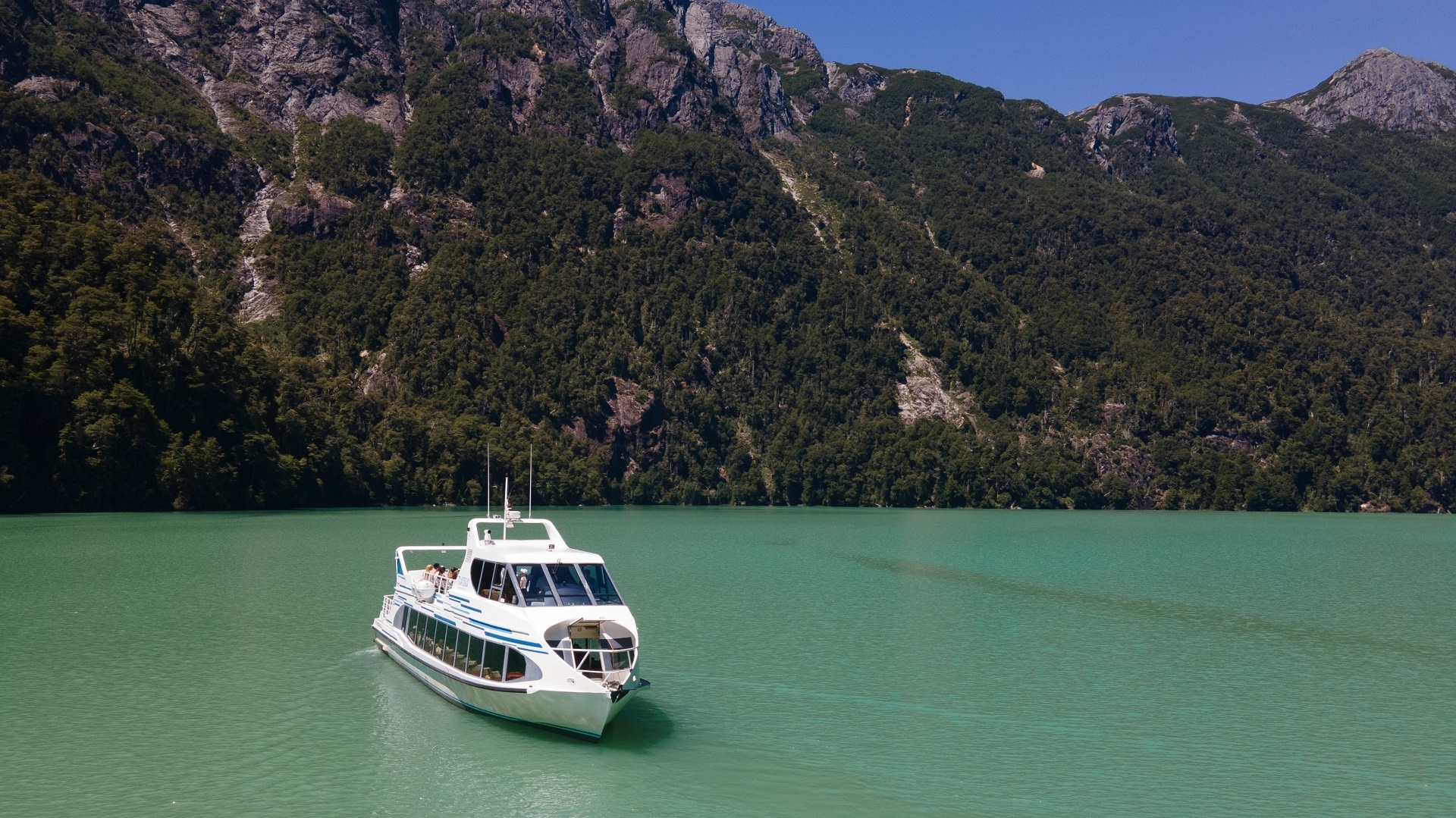 Navegación al lago Frías