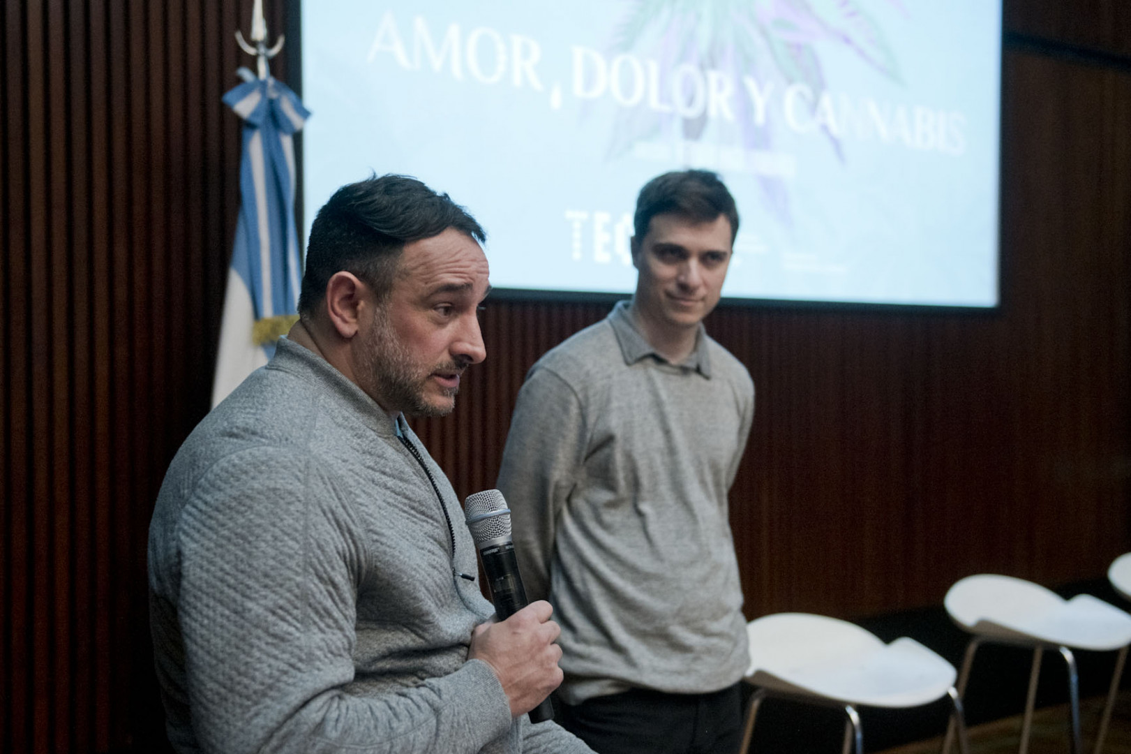 Presentación de nuevo documental, panel de debate y firmas de convenios en una jornada sobre cannabis 3