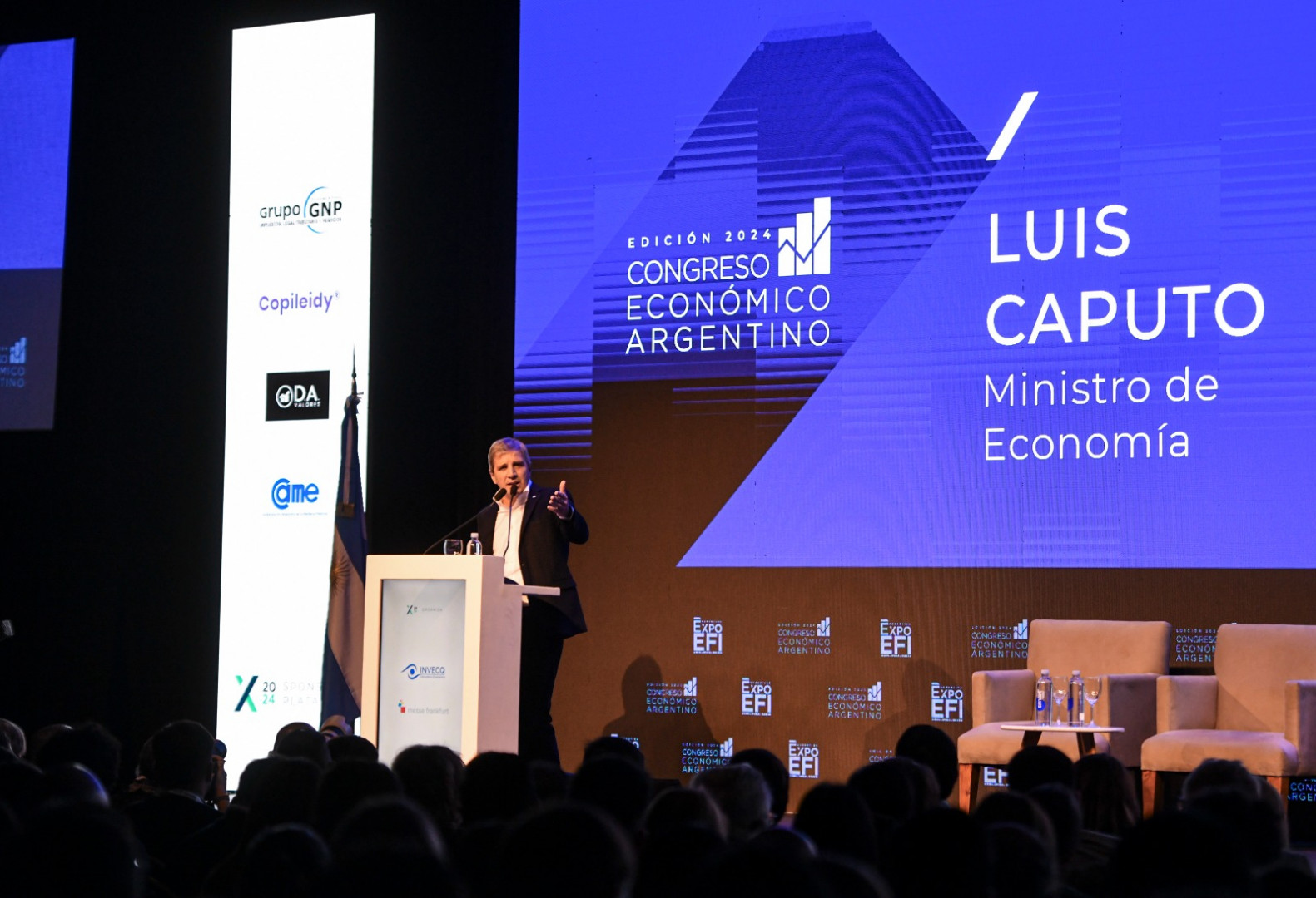 Luis Caputo: “La época de la tasa real negativa para nosotros culminó hoy”