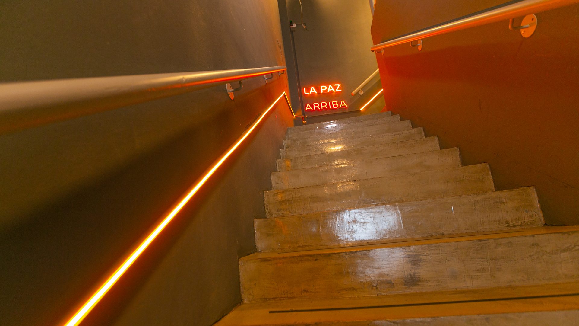 Imagen de la escalera de la cooperativa.