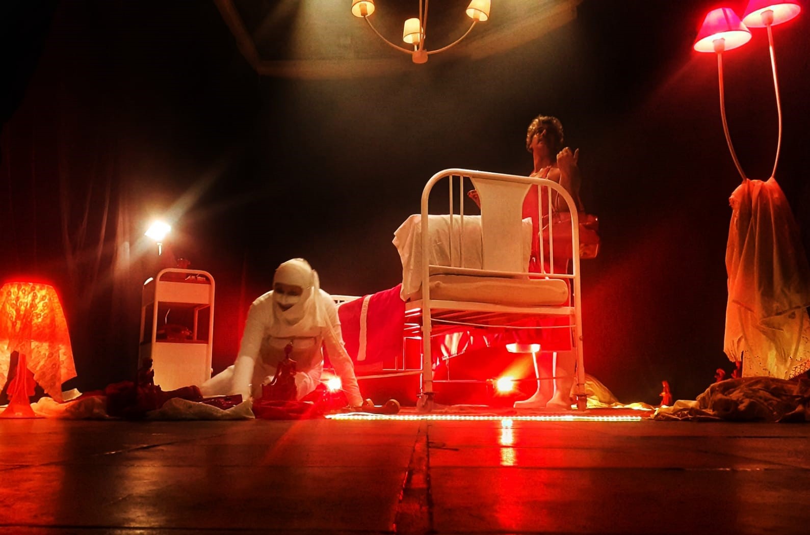 Obra "Nunca nadie murió de amor, excepto alguien alguna vez" - Ganadora 2022