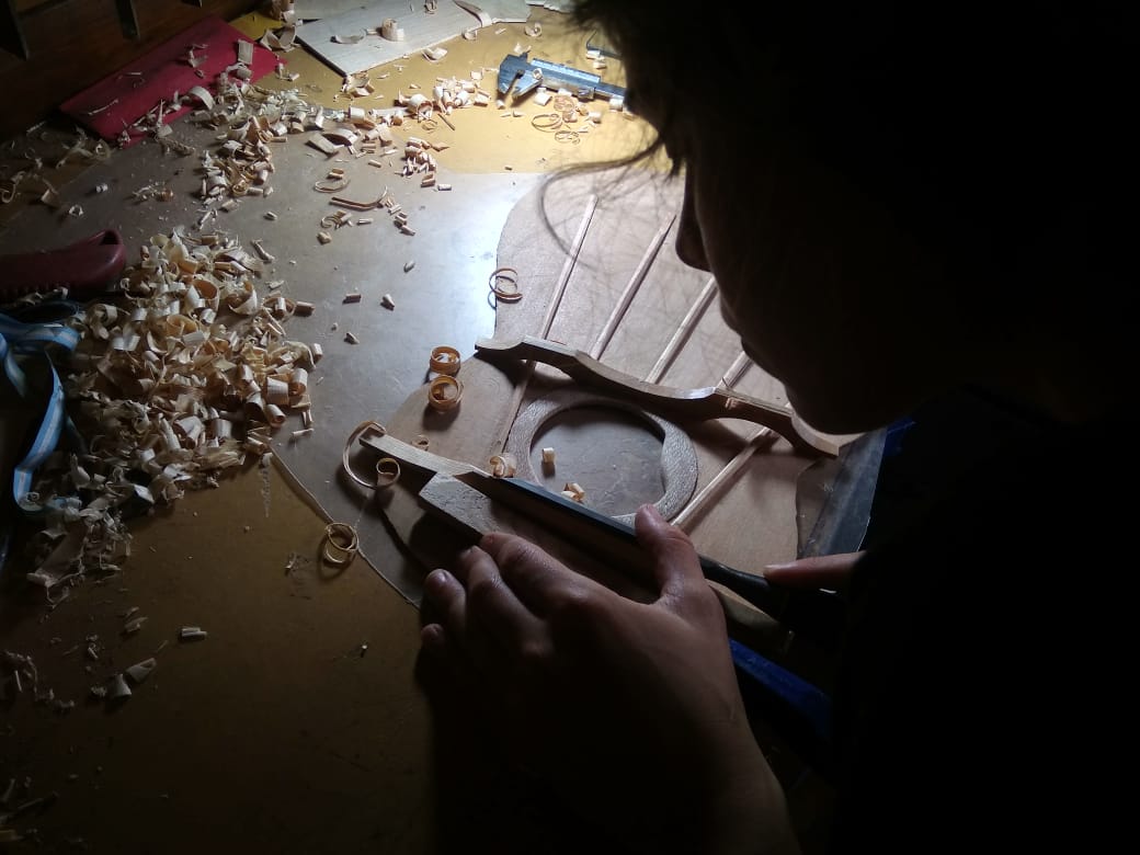 Mujeres Guitarristas: Panel de lutheria.