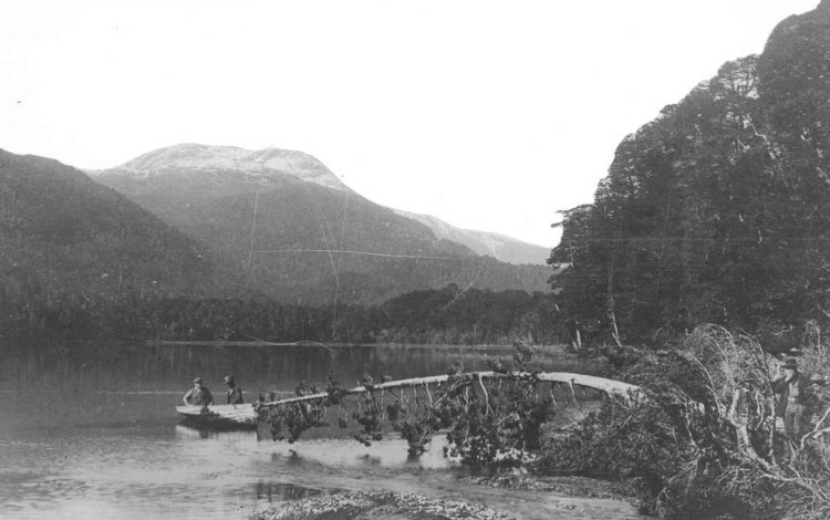 Parque Nacional Nahuel Huapi. Lago Frías. Imagen: Archivo General de la Nación