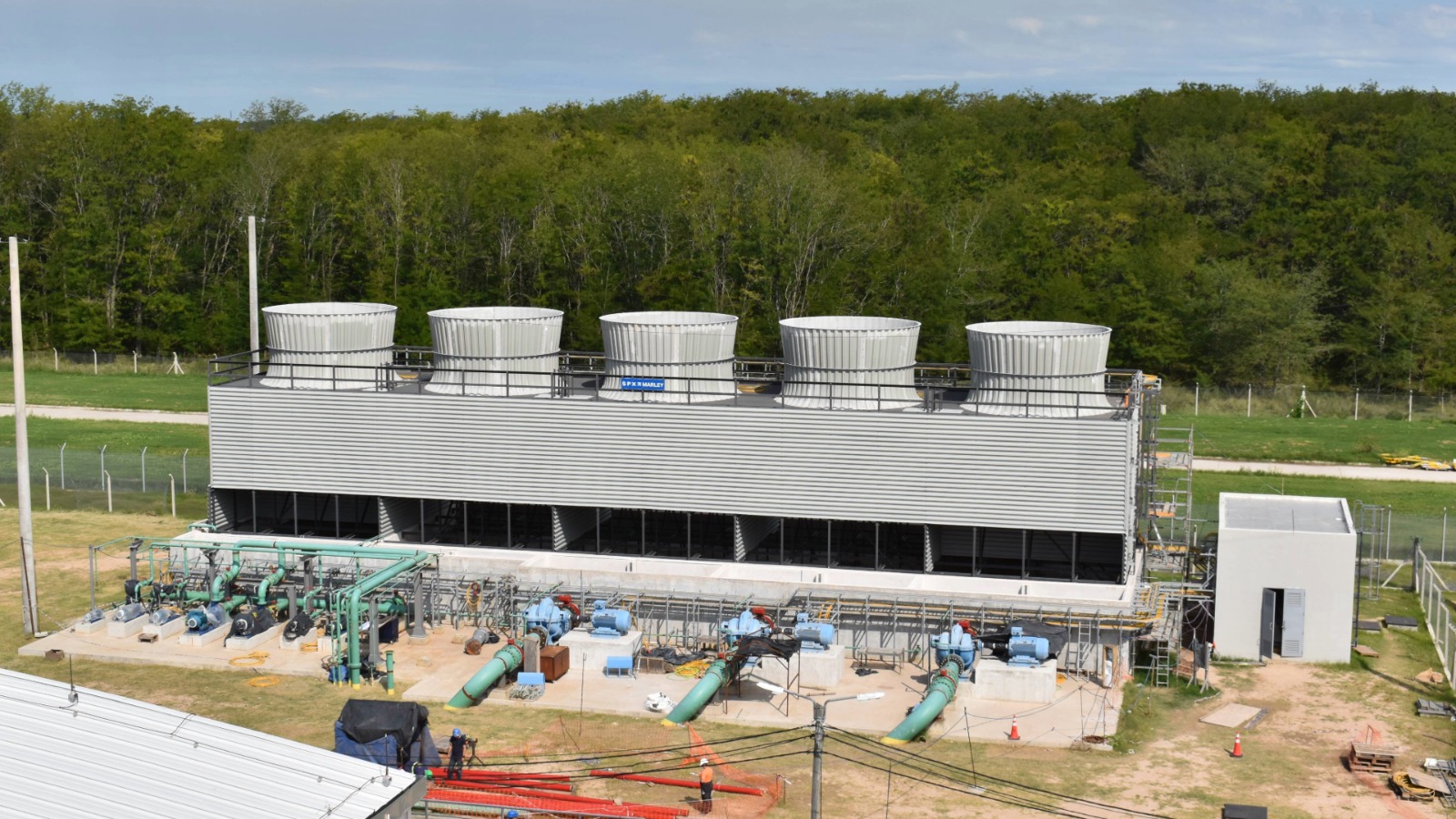 Torres de enfriamiento del RA-10.