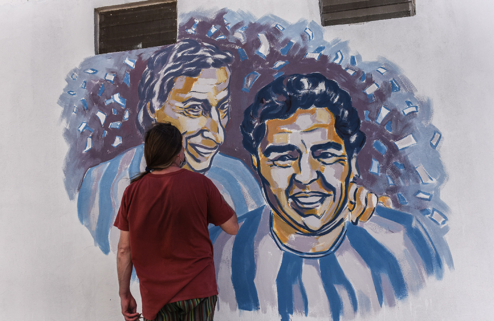 Reconstruyen2 Juventudes Solidarias mural en homenaje a Diego Maradona y Néstor Kirchner