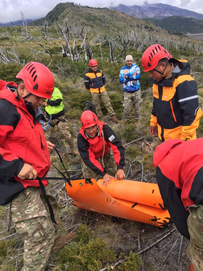 La Patrulla de Rescate del RIM 26 se ejercita en el Volcán Lanín 3