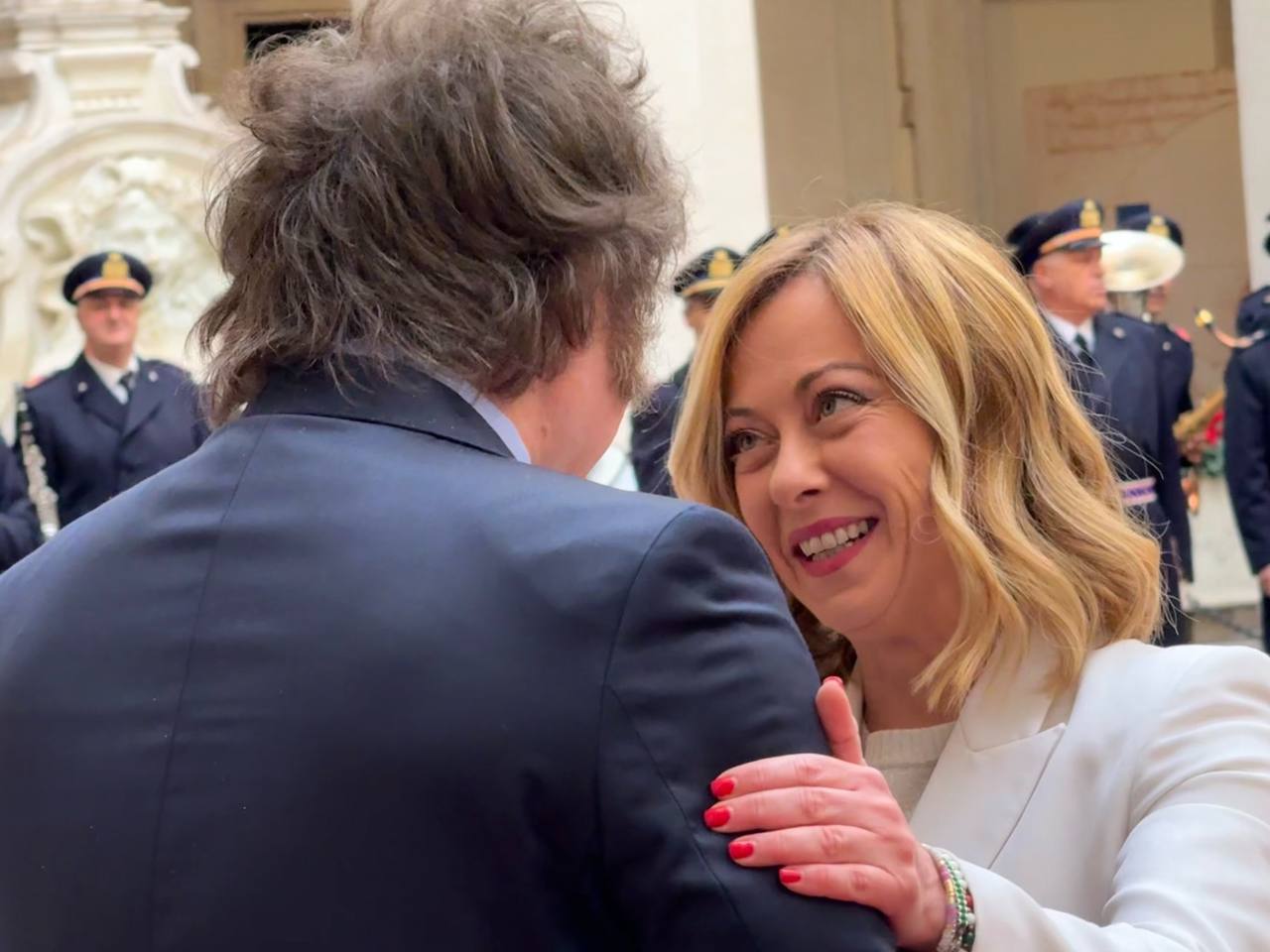 Encuentro con Giorgia Meloni Encuentro con Giorgia Meloni