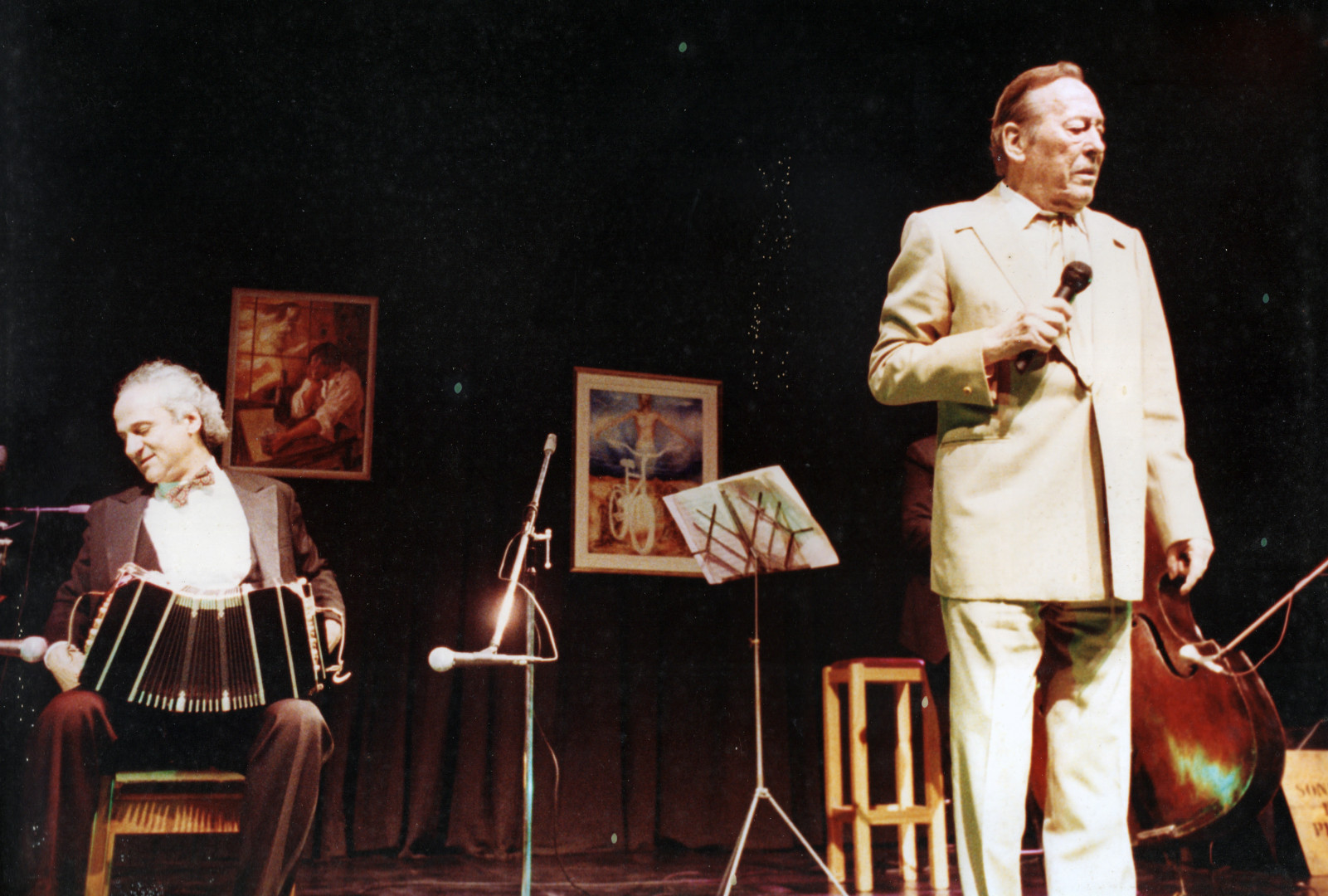Néstor Marconi y Goyeneche en el escenario
