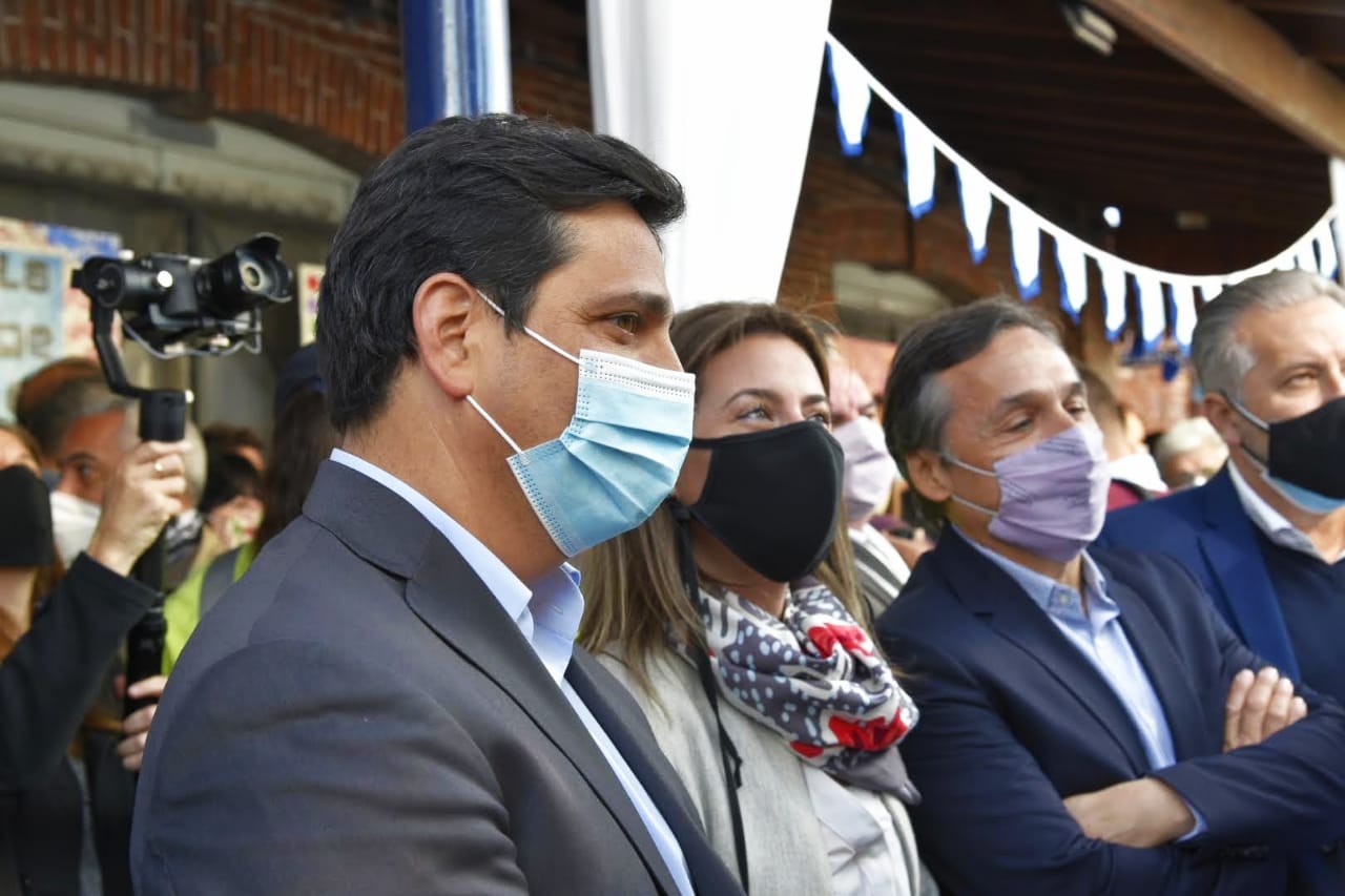 CNRT acompaña el tren en Serodino