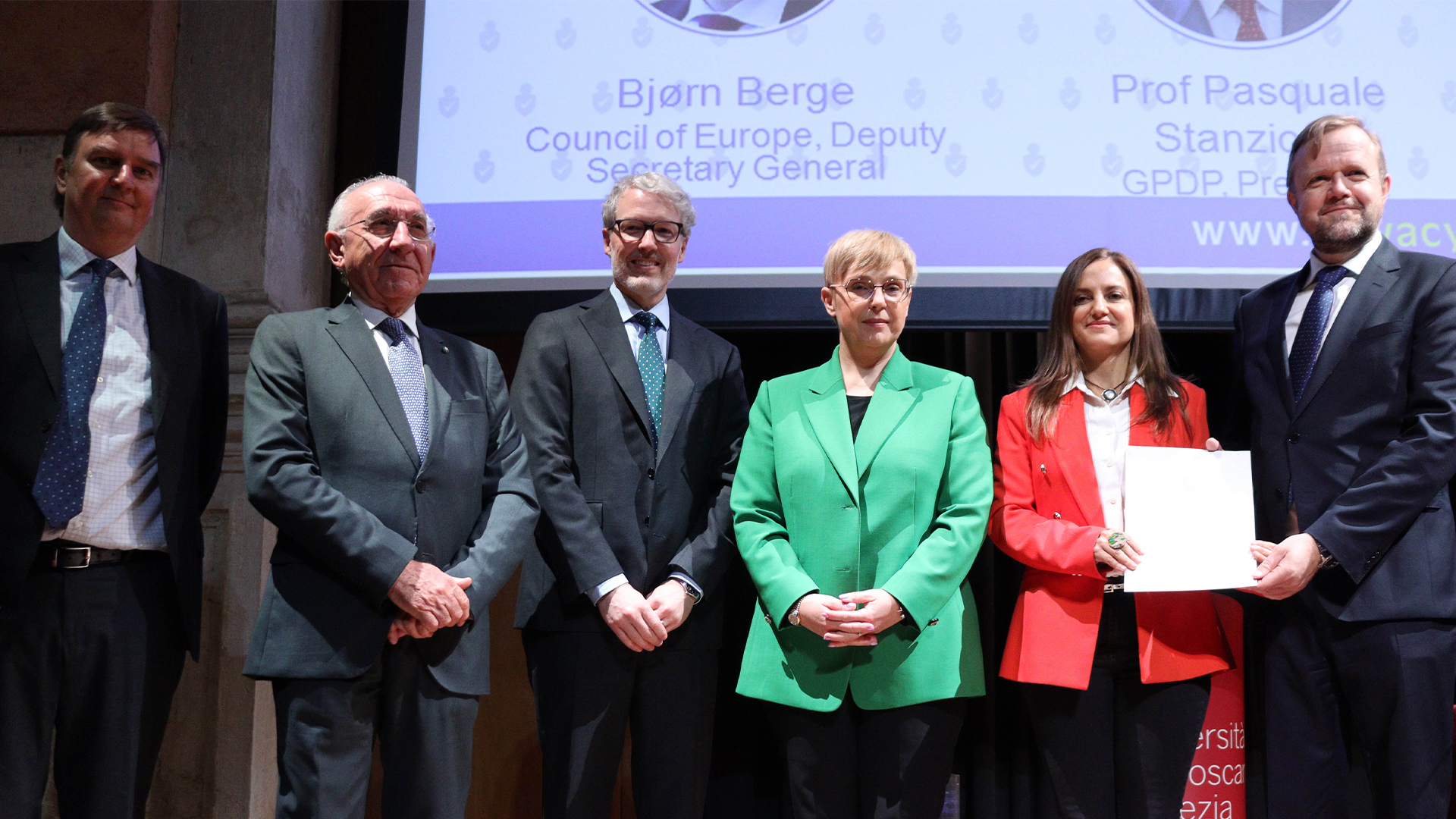 Beatriz Anchorena y representantes del Consejo de Europa