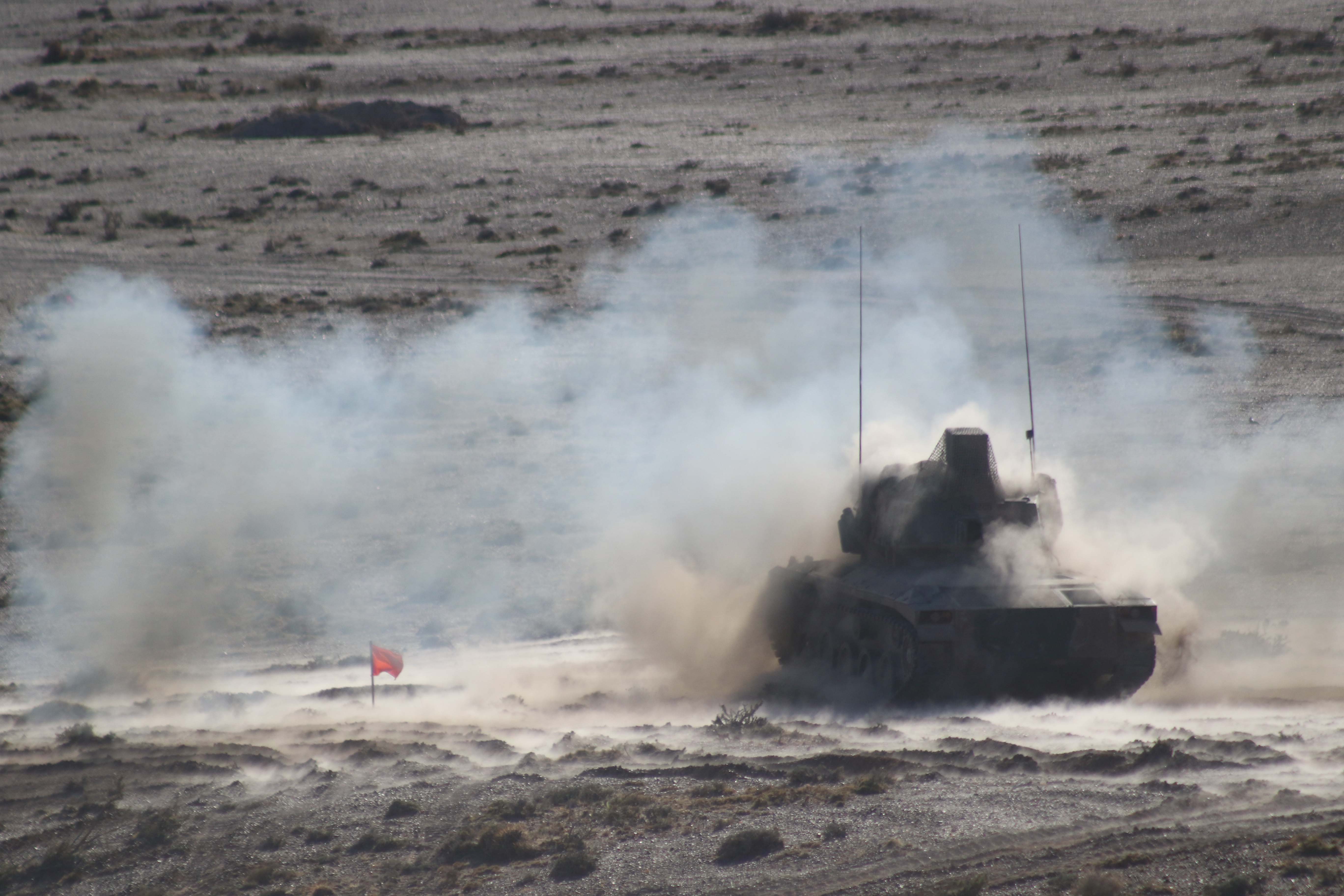 Ejercicio final de la Brigada Mecanizada IX en Chubut tanque terreno