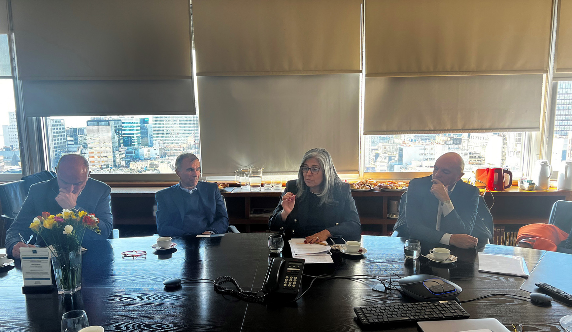 Directora Sonia Salvatierra con Cámara de Comercio Argentino-Canadiense
