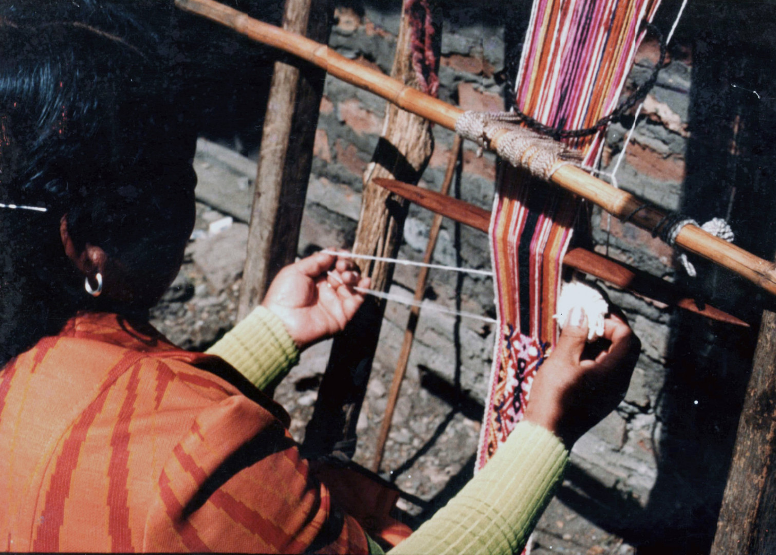 Tejedora mapuche.