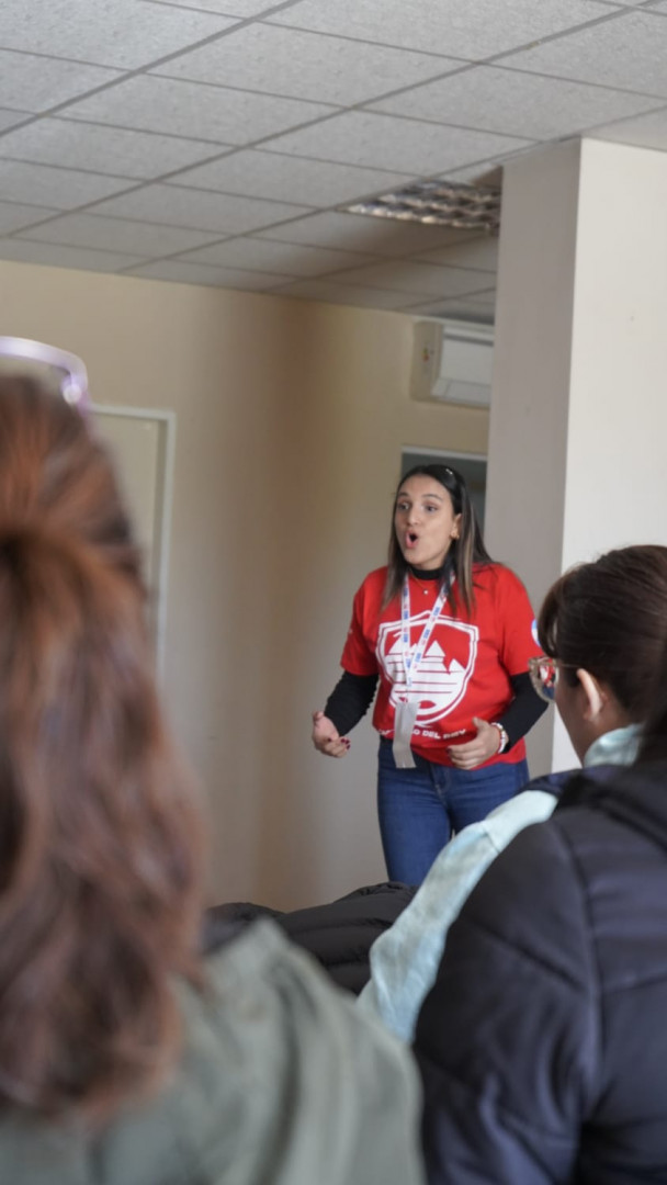 La estudiante aporta su experiencia profesional en una ONG en Argentina.