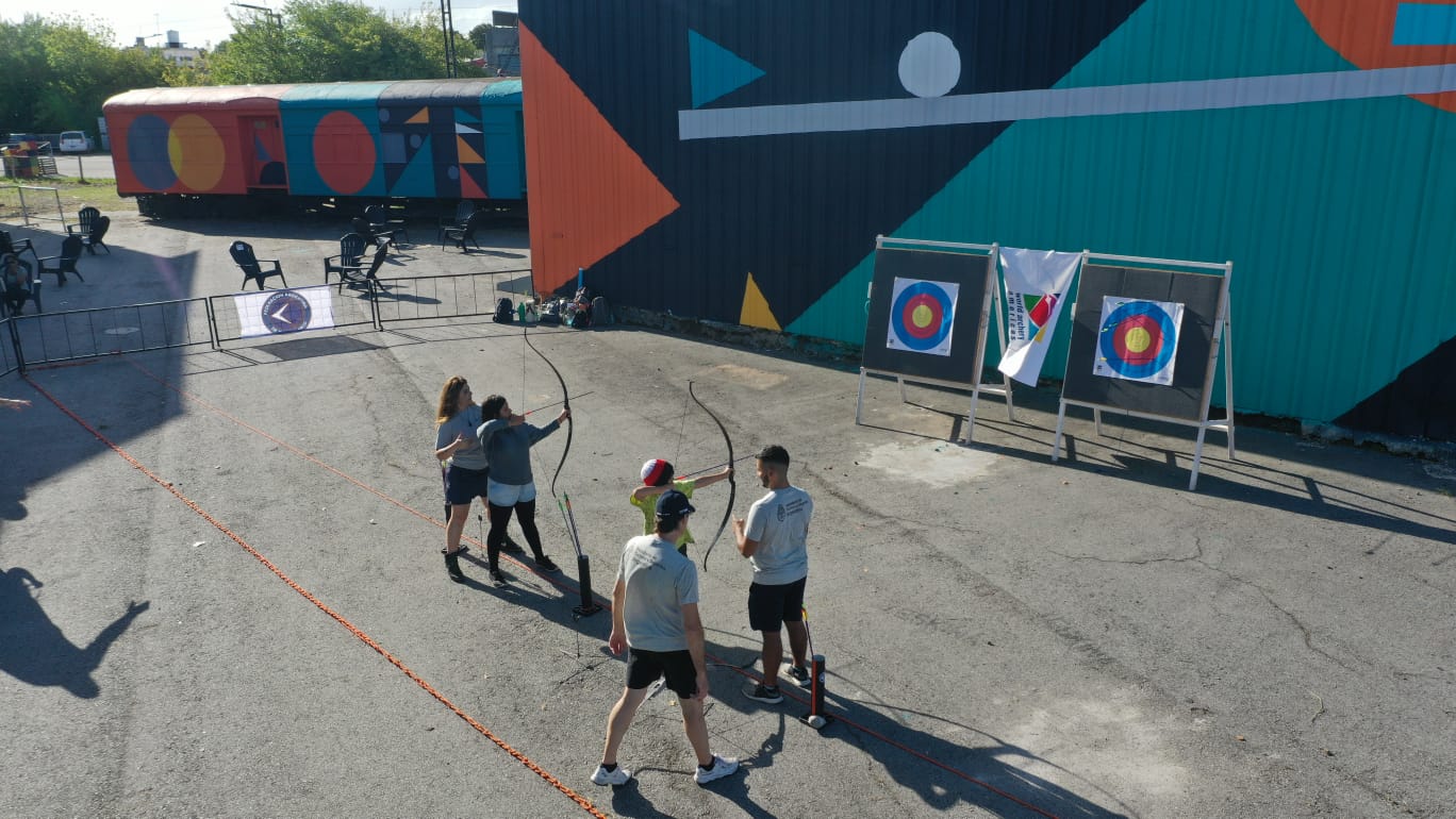 Tiro con arco, una de las disciplinas que podrás practicar en el Polo de Expresiones Urbanas.