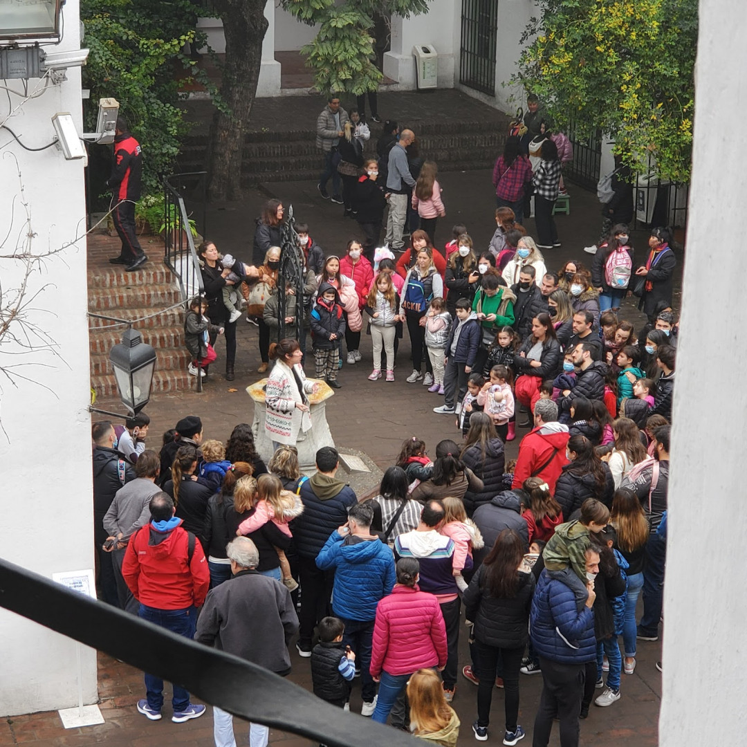 Visitas guiadas por el Museo del Cabildo y la Revolución de Mayo. Visitas guiadas por el Museo del Cabildo y la Revolución de Mayo.