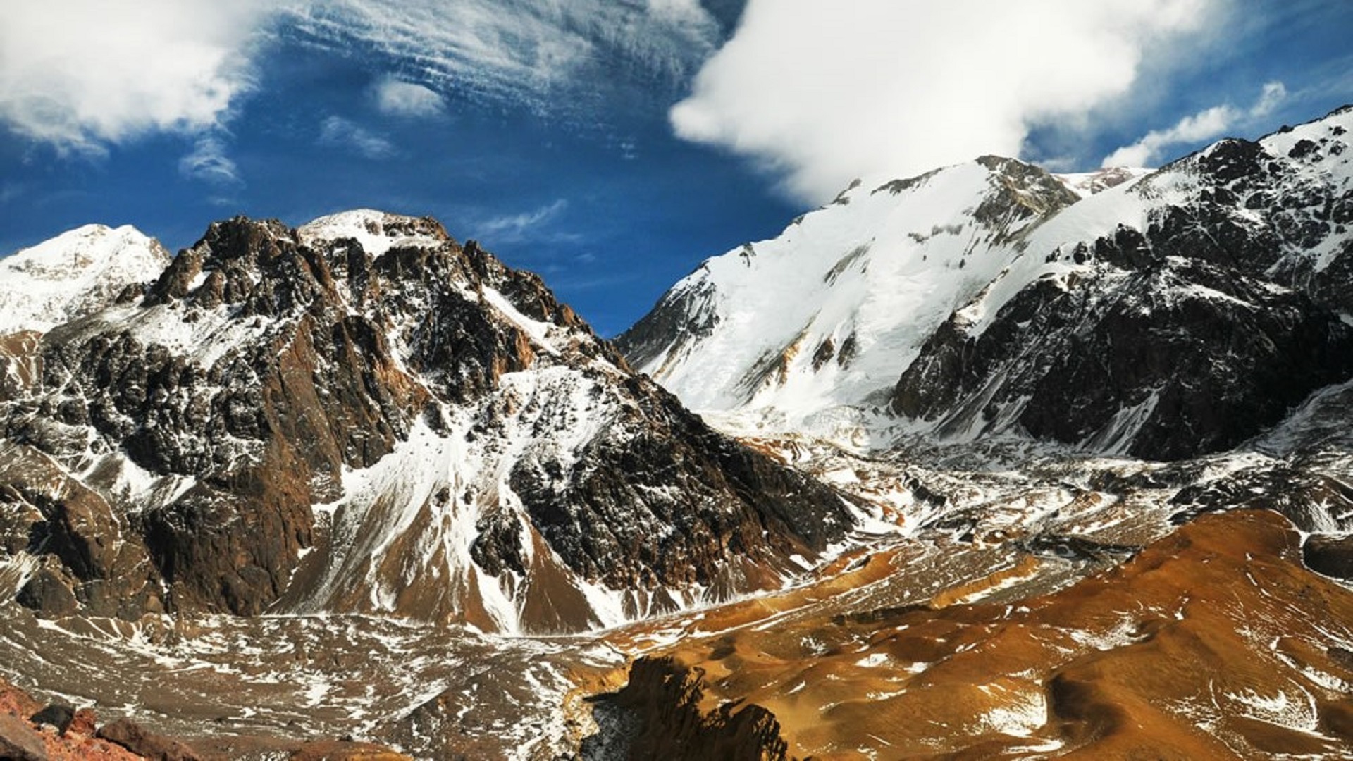 Ascenso al emblemático cerro Mercedario Ascenso al emblemático cerro Mercedario Cerro Mercedario, San Juan