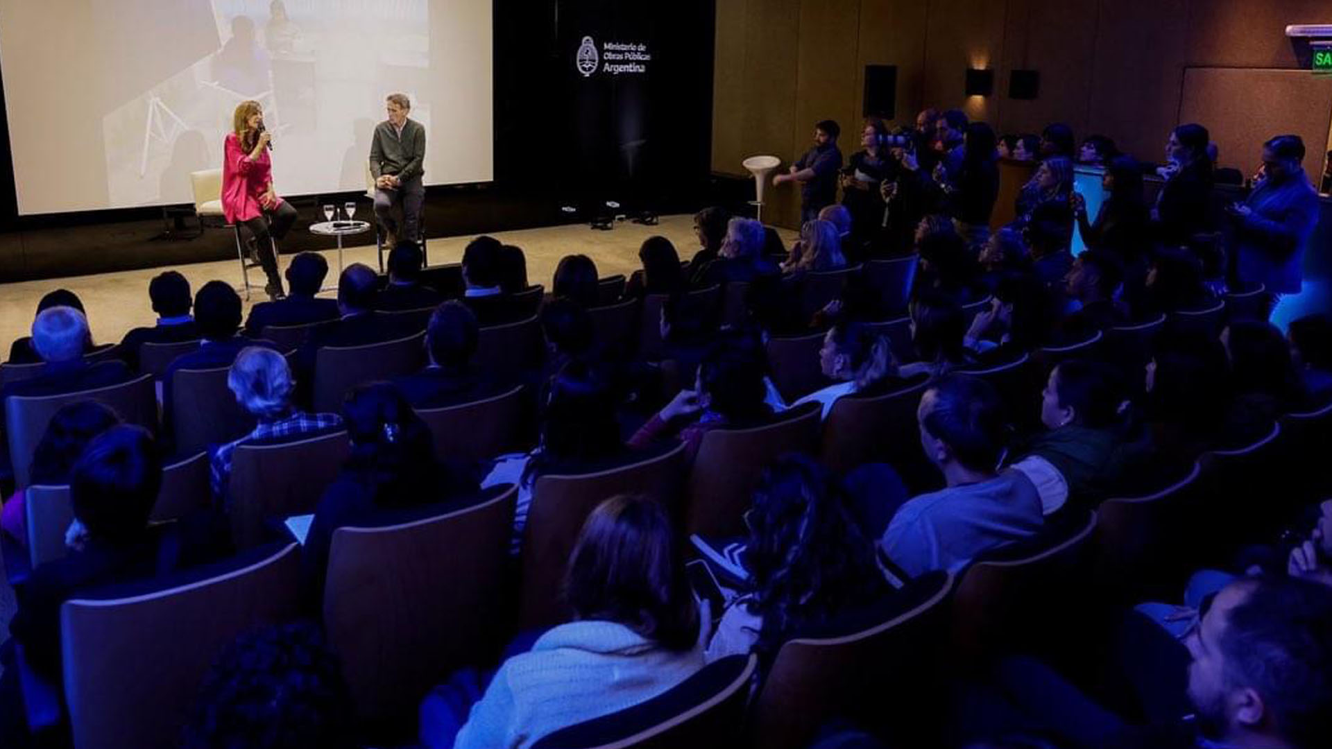 "Este ministerio se adaptó a las diferentes características culturales, geográficas, climáticas, y a la autonomía federal de cada una de nuestras provincias", afirmó Tolosa Paz. "Este ministerio se adaptó a las diferentes características culturales, geográficas, climáticas, y a la autonomía federal de cada una de nuestras provincias", afirmó Tolosa Paz.