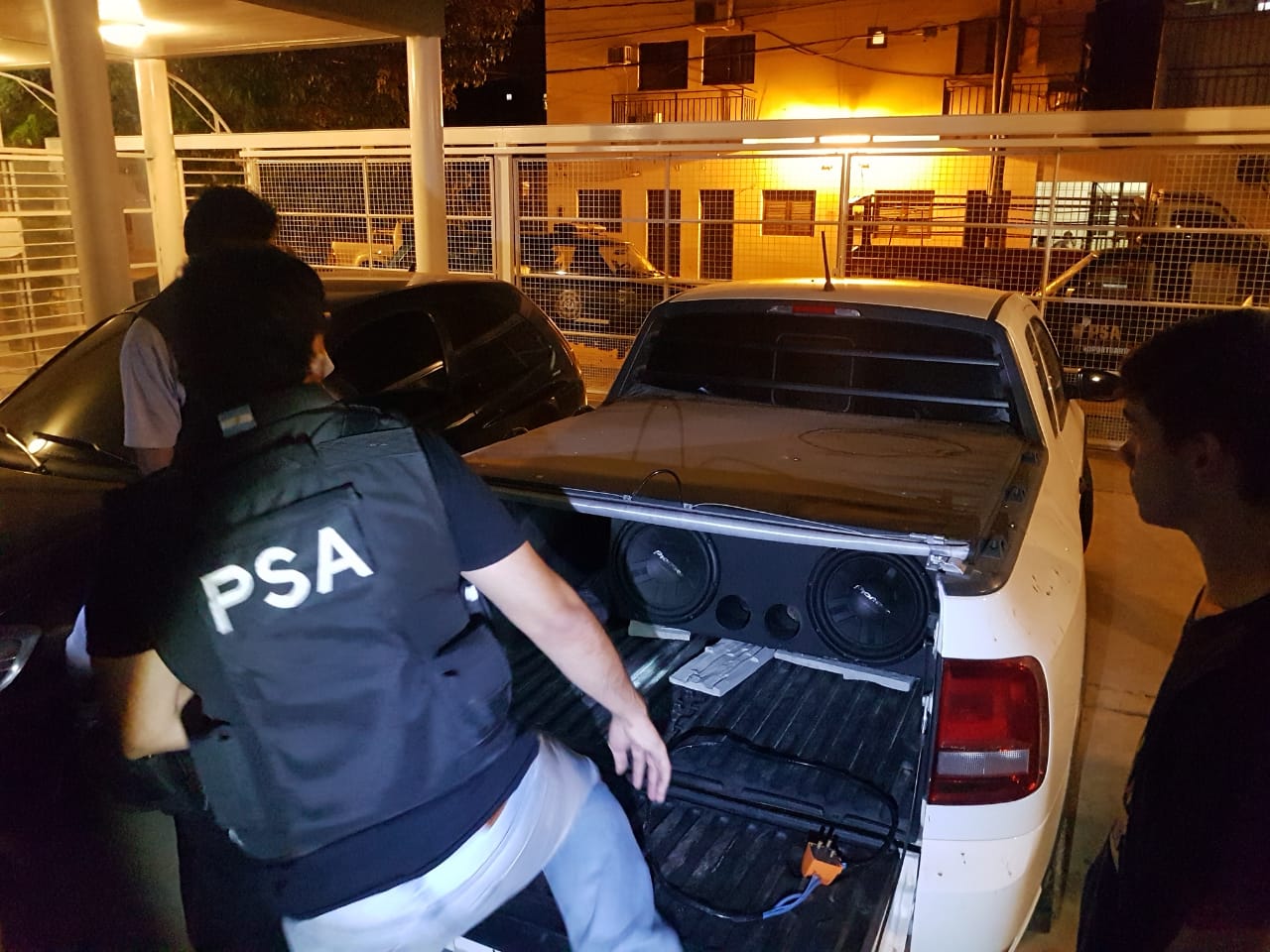 Secuestramos más de 157 kilos de marihuana y detuvimso a tres personas en Santiago del Estero y Corrientes