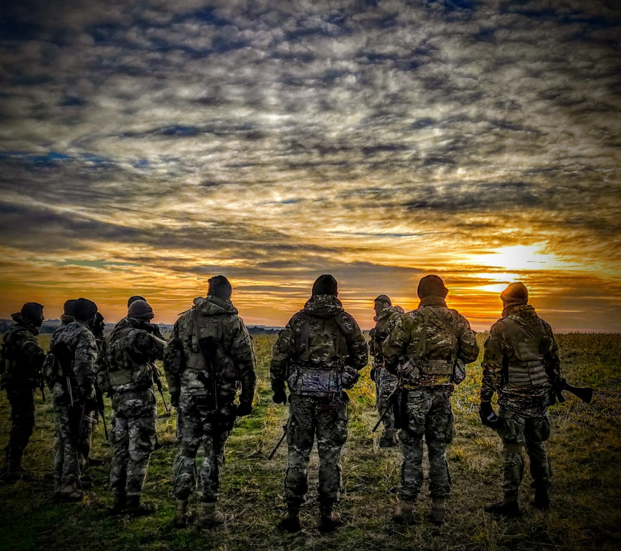 Cadetes recibiendo órdenes en instrucción operacional.- Foto CT González Barría