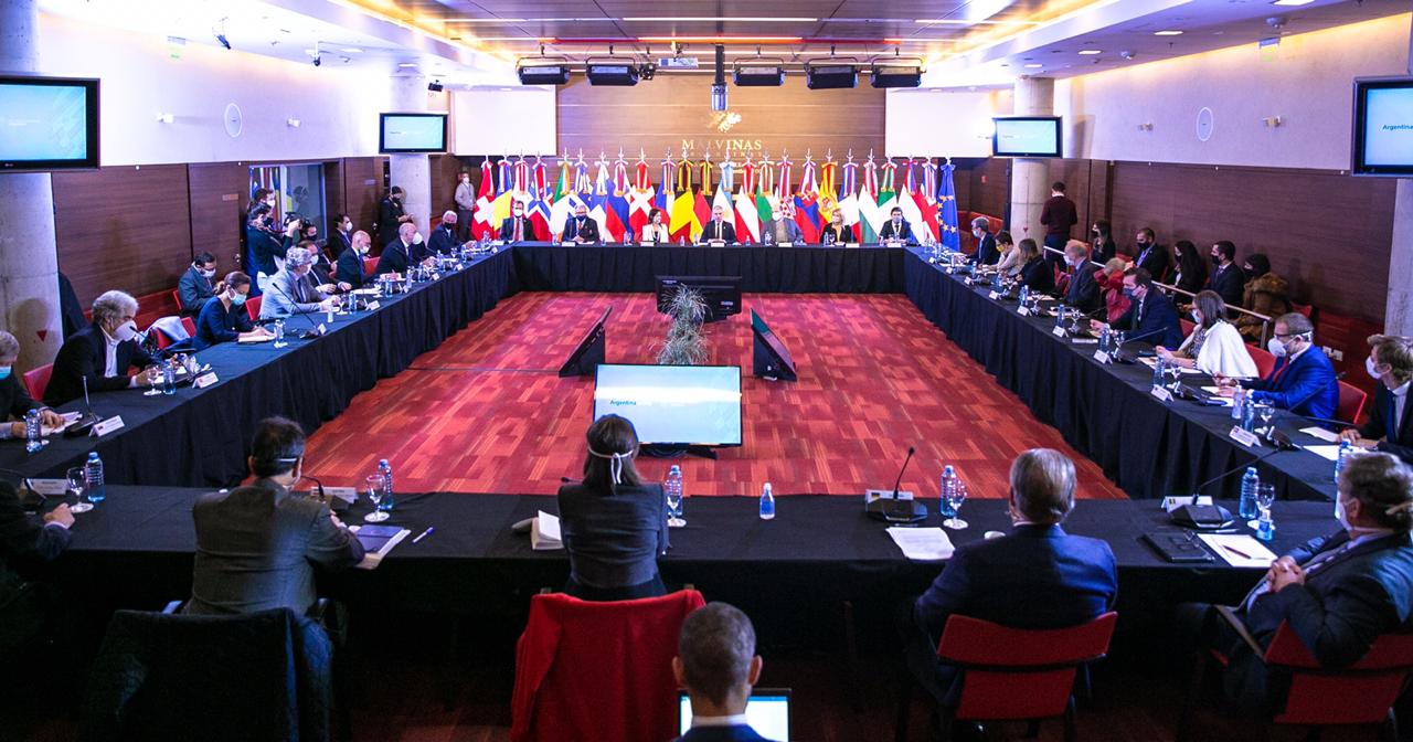 ministros-embajadoreseu-ezeiza