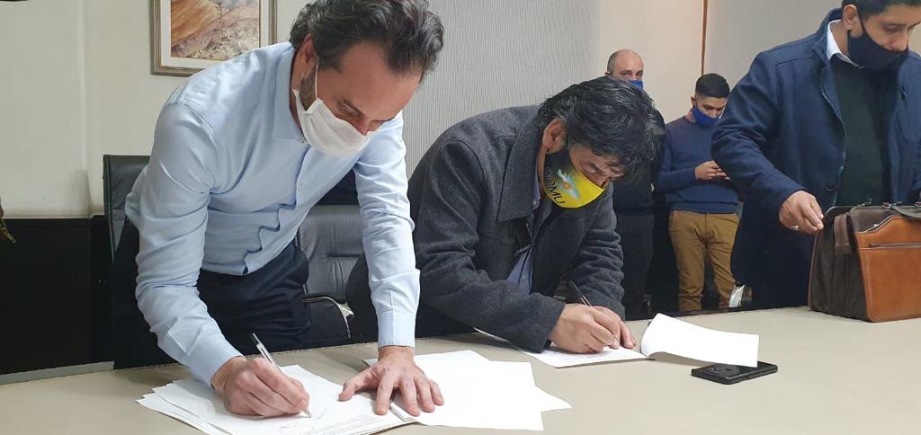 Finaliz&oacute; el conflicto en el sector pesquero y la actividad continuar&aacute; de manera normal