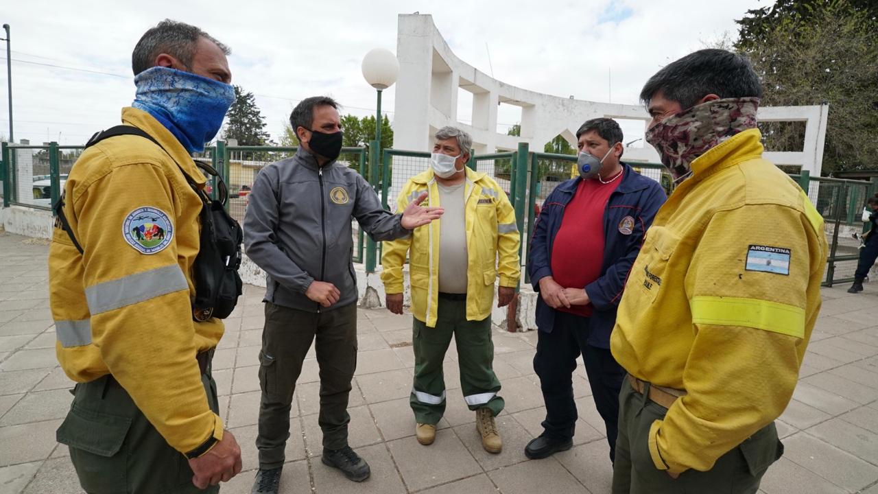 Cabandié recorre zonas afectadas por incendios en San Luis, en tanto el delta del Paraná se encuentra sin focos activos