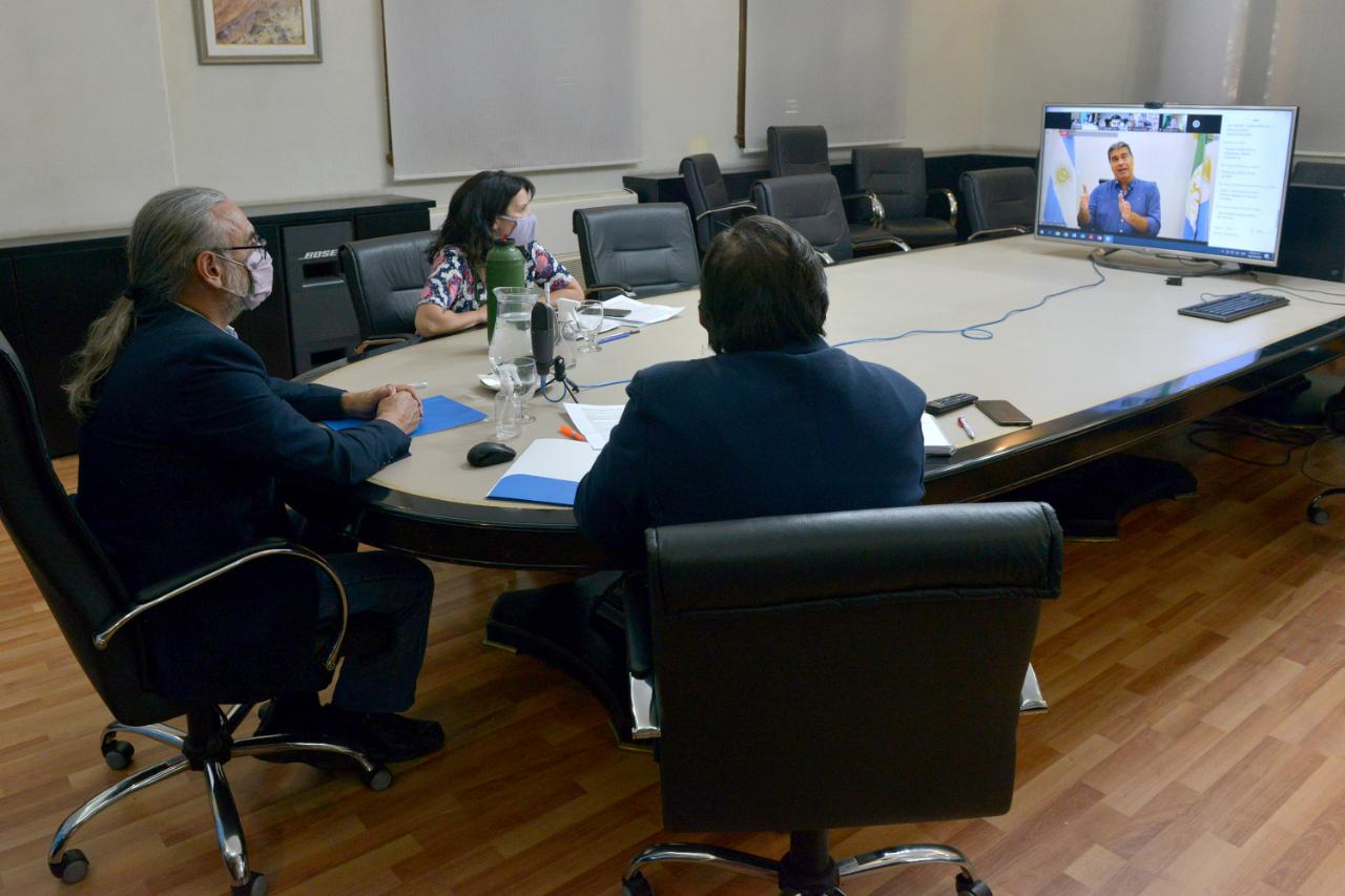 Basterra cerró el Seminario Internacional de la Agricultura Familiar Campesina e Indígena