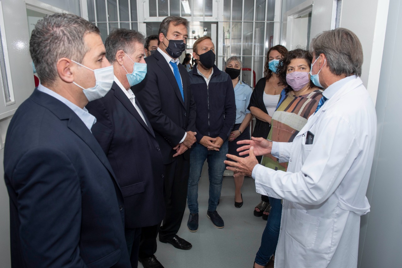 Soria, Vizzotti y Granados recorrieron el nuevo hospital modular penitenciario de Ezeiza Soria, Vizzotti y Granados recorrieron el nuevo hospital modular penitenciario de Ezeiza