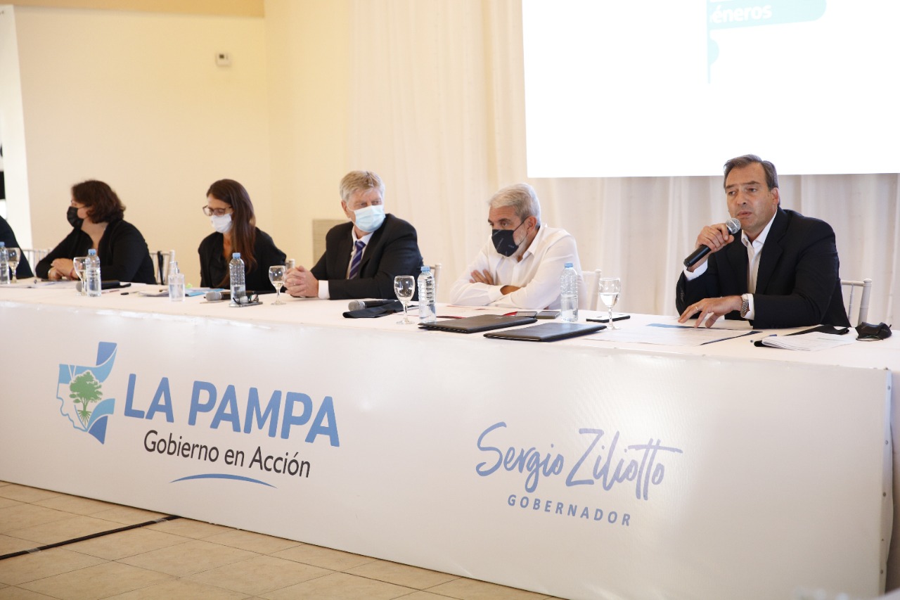Soria encabezó el Consejo Federal para la Prevención y el Abordaje de Femicidios, Travesticidios y Transfemicidios Soria encabezó el Consejo Federal para la Prevención y el Abordaje de Femicidios, Travesticidios y Transfemicidios